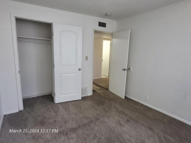 Building Photo - 2202 Davis Ave