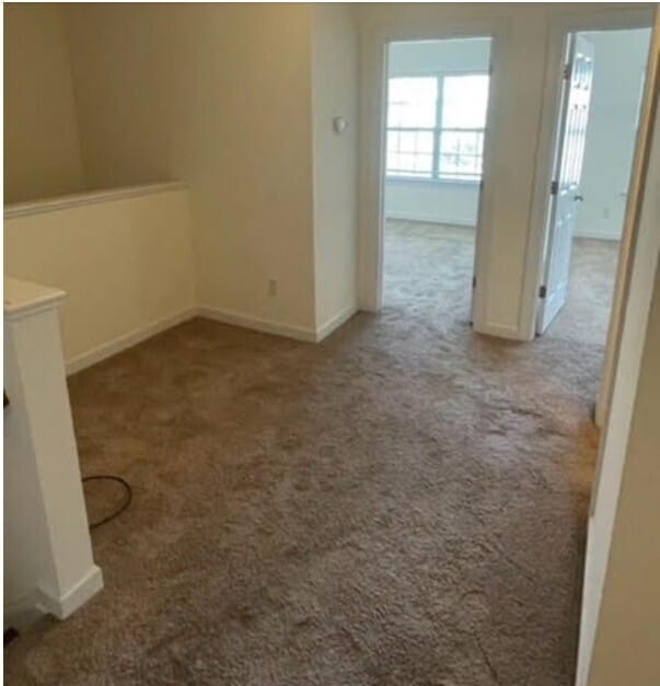 Building Photo - Spacious 3-Bedroom Townhome in the Riviera...