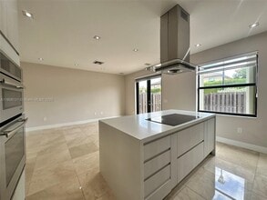 Building Photo - 8755 NW 116th Ct