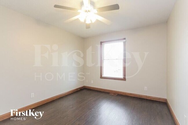 Building Photo - 169 Meadows Ct