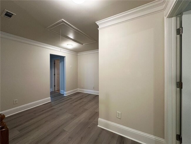 Building Photo - 5132 Meridian Ln