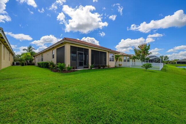 Building Photo - 11263 SW Barton Way
