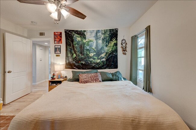 Building Photo - 510 Calle Montecito