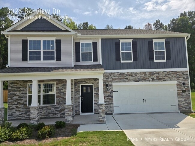 Building Photo - 3026 Bayview Dr