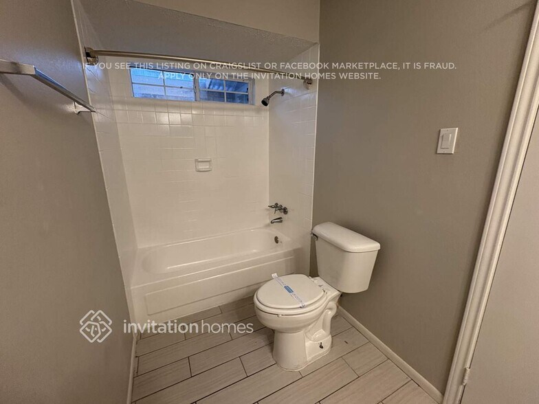 Building Photo - 922 Gaynor Ave