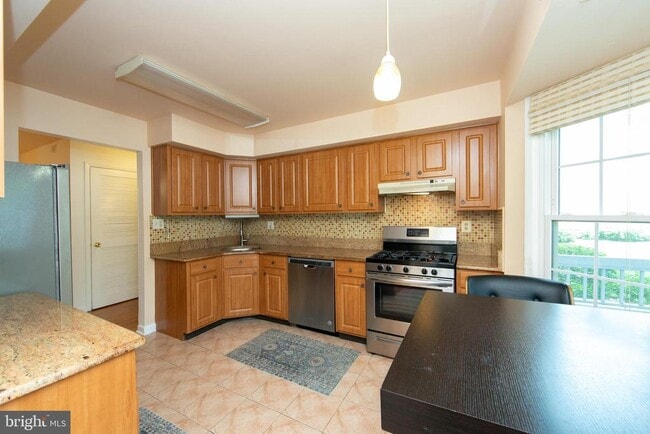 Building Photo - 115 Cascade Ct