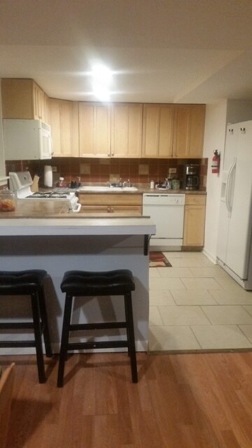 Building Photo - 5017 S Drexel Blvd