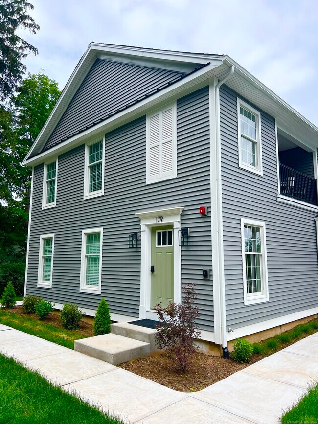 Building Photo - 179 Butternut St