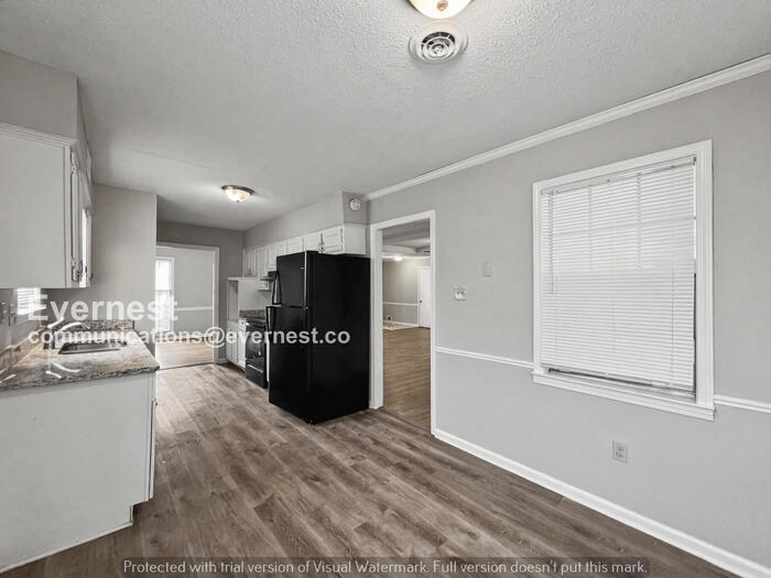 Building Photo - 848 Rasco Rd W