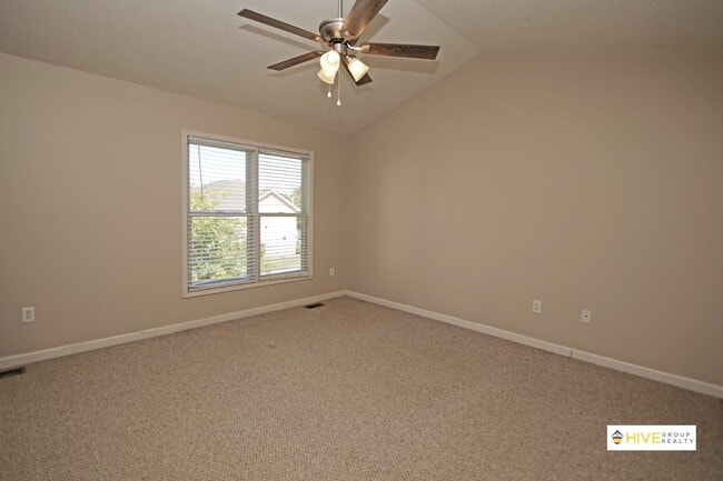 Building Photo - 760 Camelot Ln