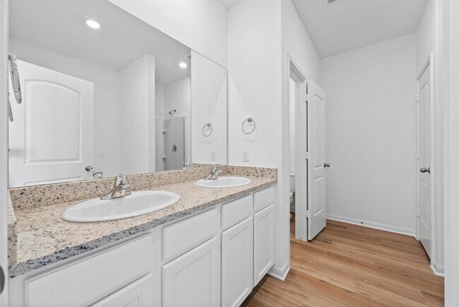 Building Photo - 116 Paradise Cyn Dr