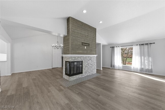 Building Photo - 6677 Crenshaw Dr