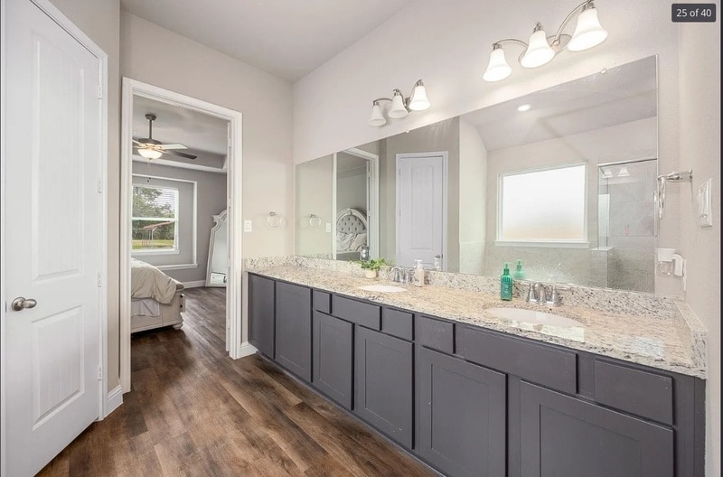 Building Photo - 26579 Pin Oak Dr