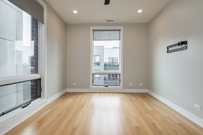 Building Photo - 680 N Milwaukee Ave