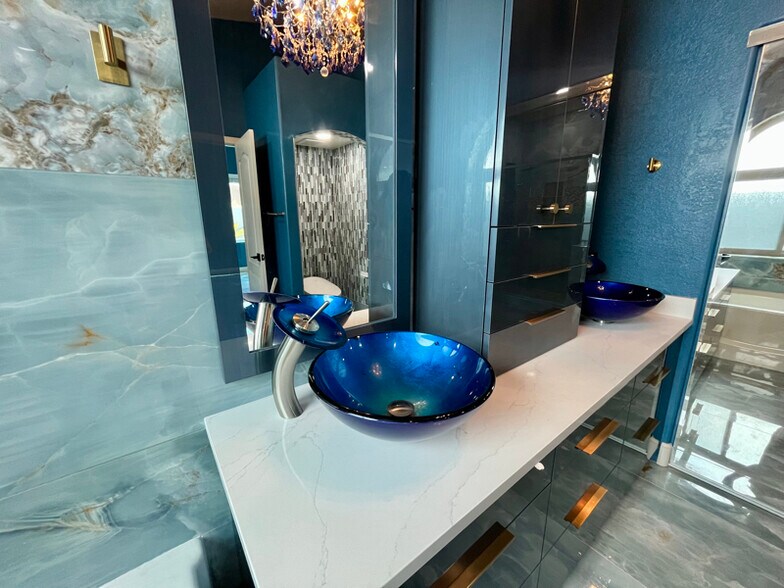 Building Photo - 8709 E Gail Rd