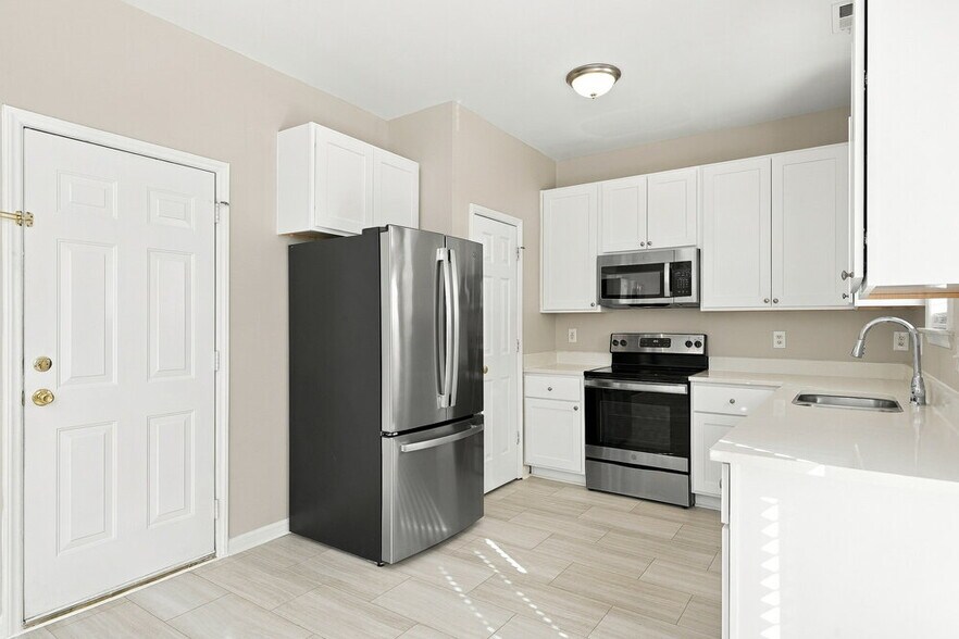 Building Photo - 224 Stansbury Ln