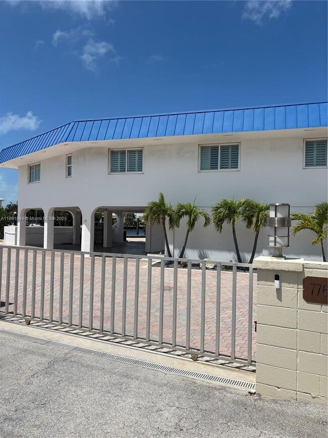 Building Photo - 7760 Aviation Blvd