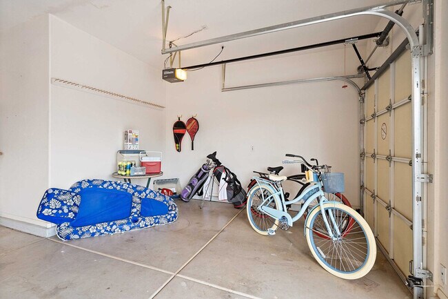 Building Photo - 17824 N Stone Haven Dr