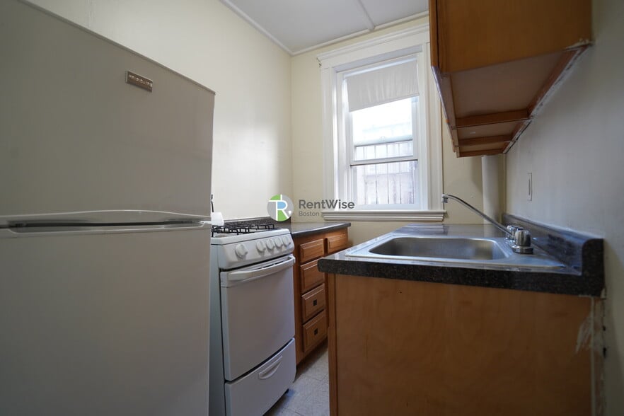 Building Photo - 1179 Boylston St