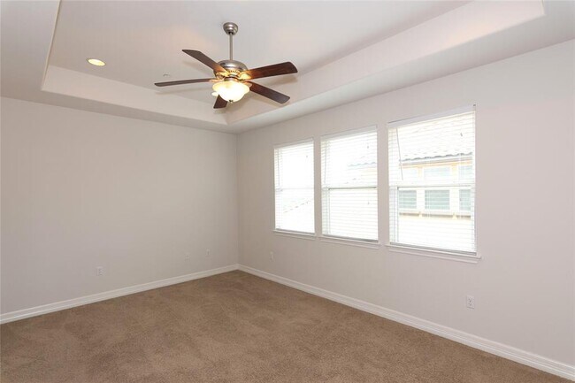 Building Photo - 12205 Terraza Cir