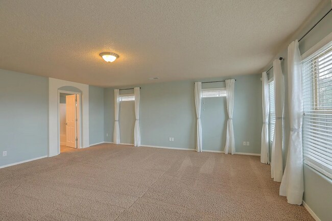 Building Photo - 3Bedroom, 2.5 Bath, 2 Story, 2 Car Garage 2,591 Sq Ft Home located on the Westside of Albuquerque.