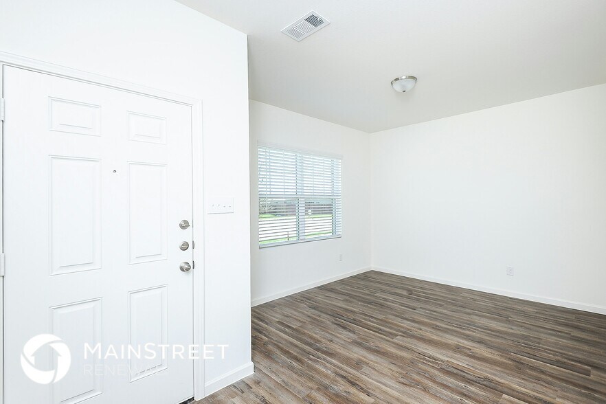 Building Photo - 525 Canoe Way