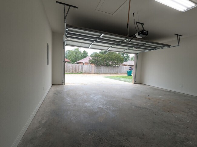 Building Photo - New Construction Home in Pleasant Grove