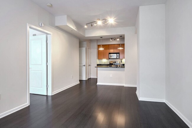 Building Photo - Concierge Building! Available Now! 1 Bed +...