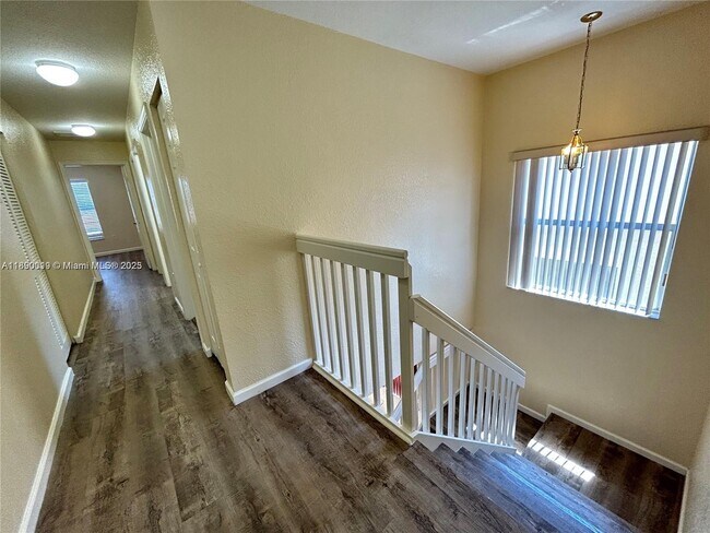 Building Photo - 7828 Parsons Pine Dr