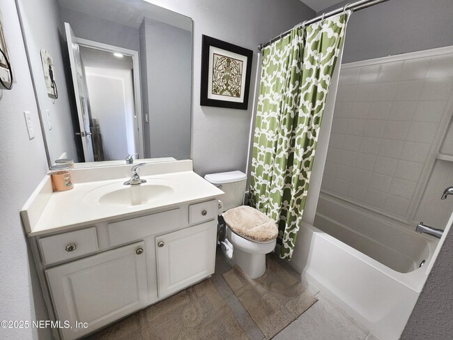 Building Photo - 3857 Lionheart Dr