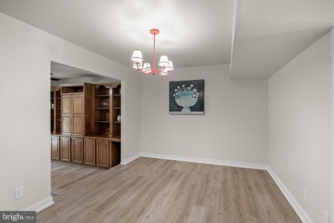Building Photo - 13 Wisina Ct