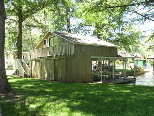 Building Photo - 2001 Manana St