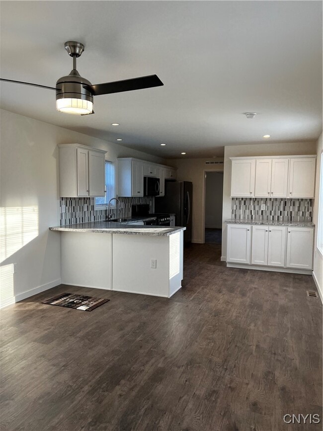 Building Photo - 4191 Jordan Rd