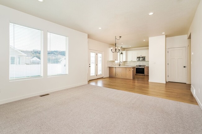 Building Photo - Spacious 4 Bed, 2.5 Bath Home with Central Air & 2-Car Garage! - Available NOW!