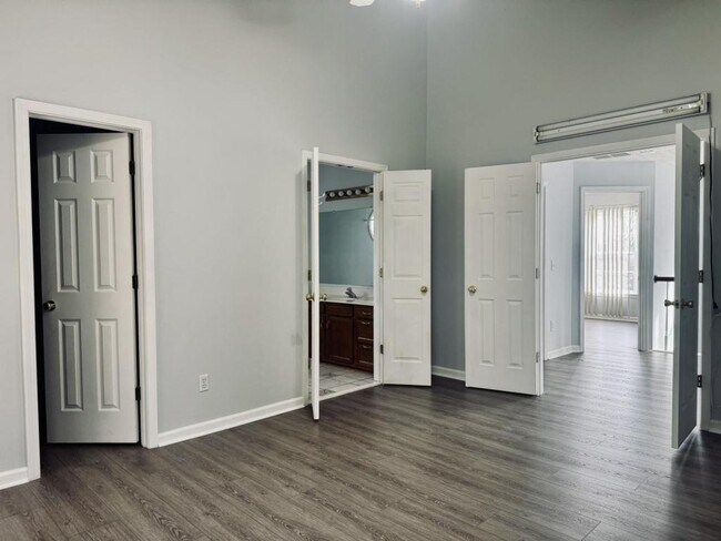 Building Photo - 3661 Forest Glen Trail