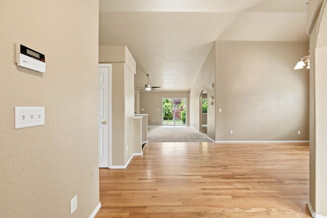 Building Photo - $2,645.95, 4 bed, 4 bath, located in Colorado Springs with a finished basement.