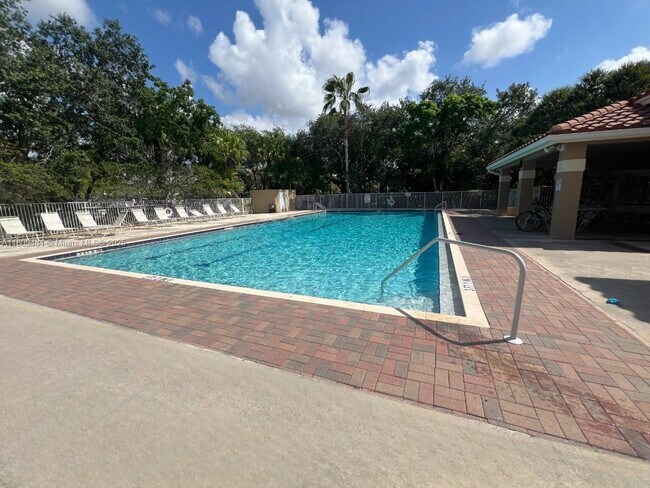 Building Photo - 1597 Springside Dr