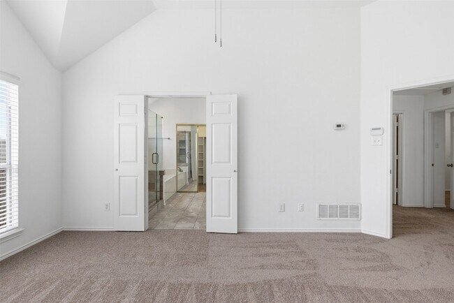 Building Photo - 3221 Corning Dr