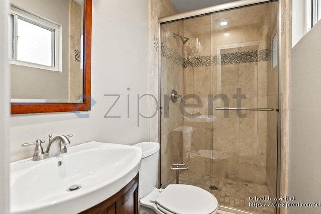 Building Photo - 48 N Lake Dr