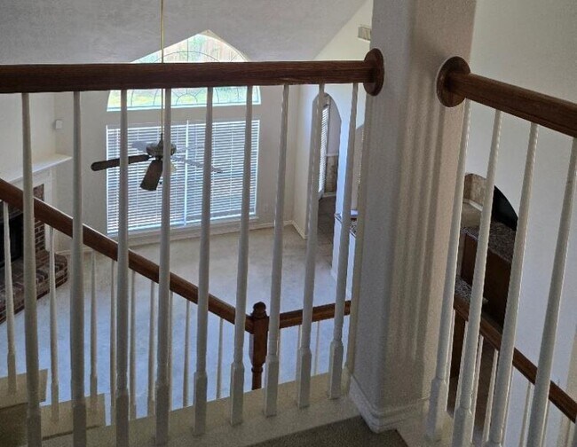 Building Photo - 5719 Candlecreek Dr