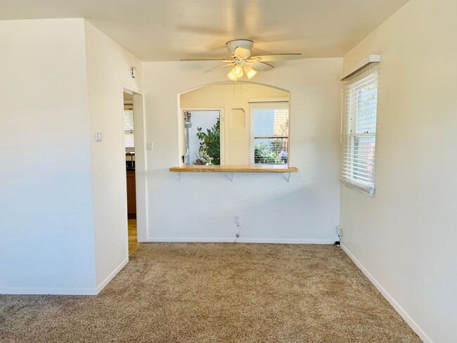 Building Photo - 2BD/1BA PACIFIC BEACH HOUSE LESS THAN 5 BL...