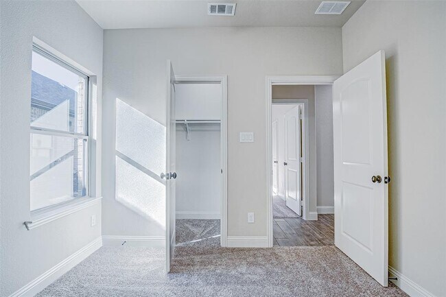 Building Photo - 7819 Cypress Dr