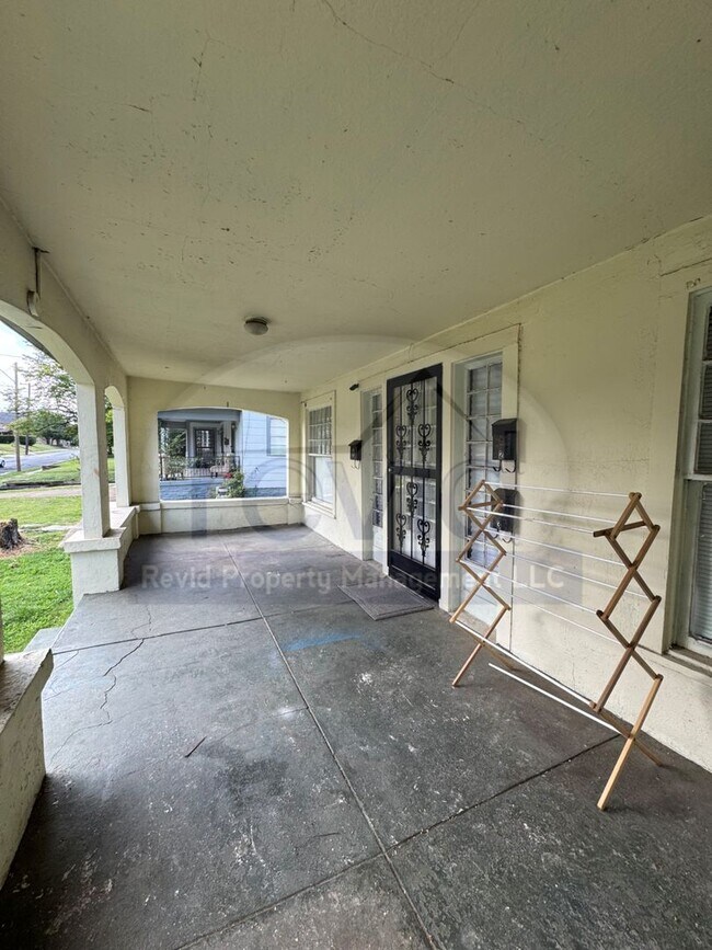 Building Photo - 25 S Barksdale St