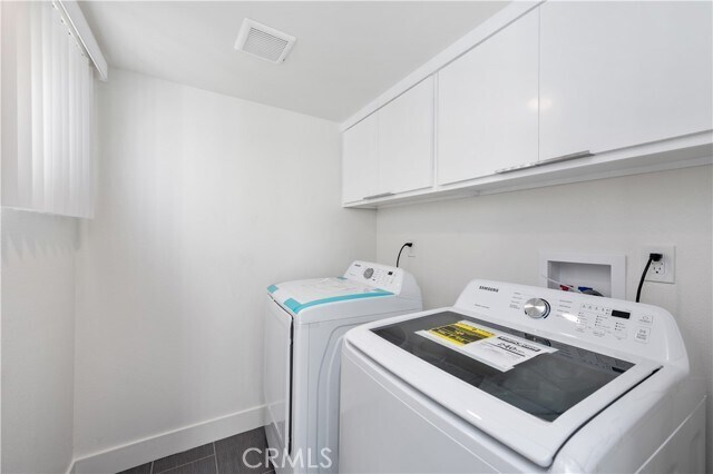 Building Photo - 2727 S La Brea Ave