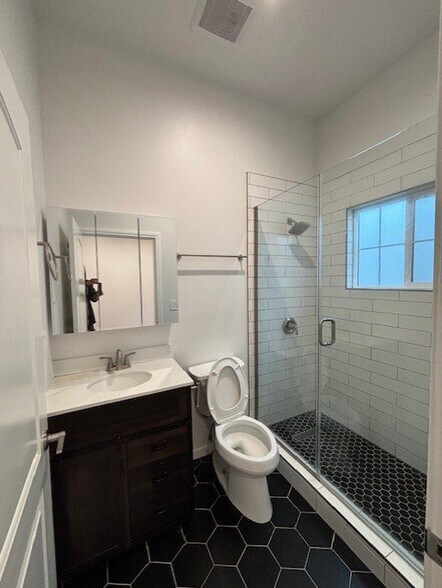 Building Photo - 1039 Redondo Blvd