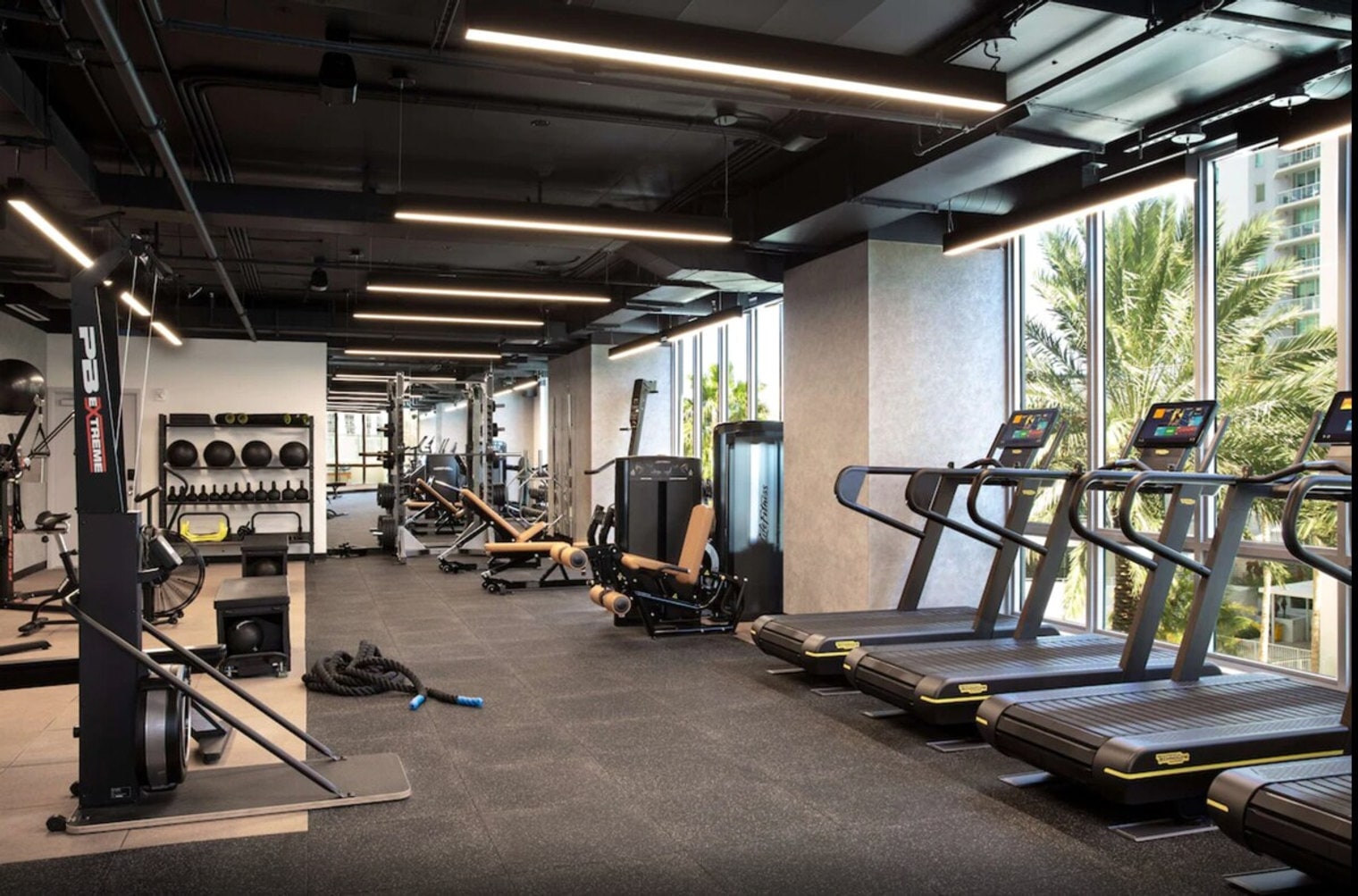 Building Photo - 249 NE 4th St