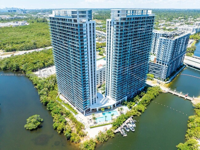 Building Photo - 16385 Biscayne Blvd