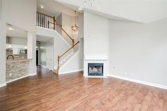 Building Photo - 8106 Longdraw Dr