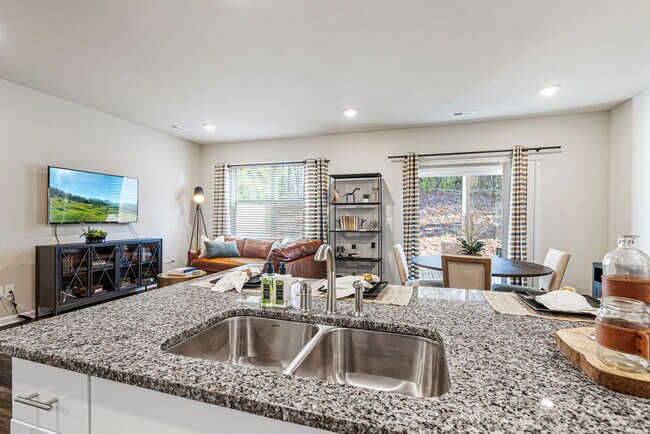 Building Photo - 6543 Doan Dr NW