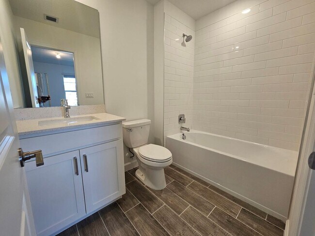 Building Photo - 19672 WHISPERING CREEK Rd